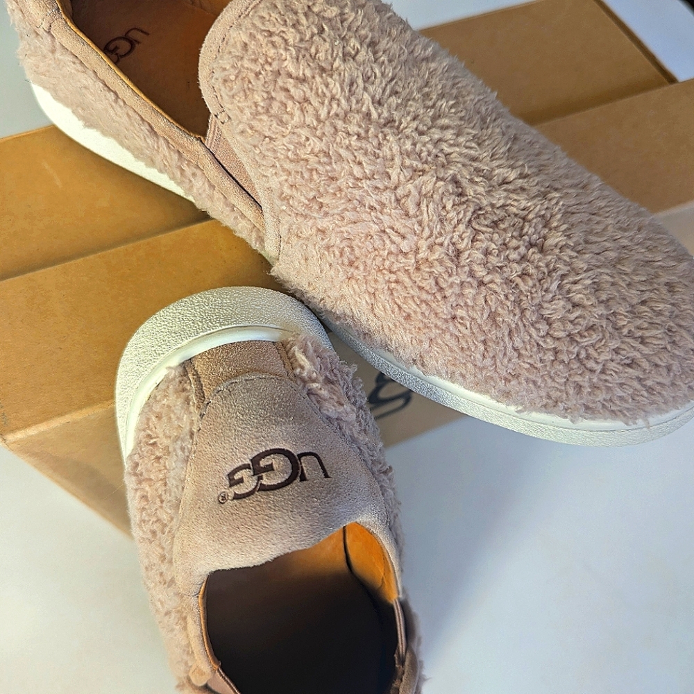 UGG Ricci blush pink slip on sneakers size 9